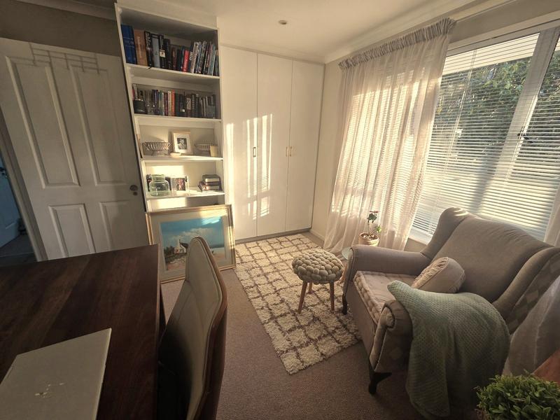 5 Bedroom Property for Sale in Outeniqua Strand Western Cape